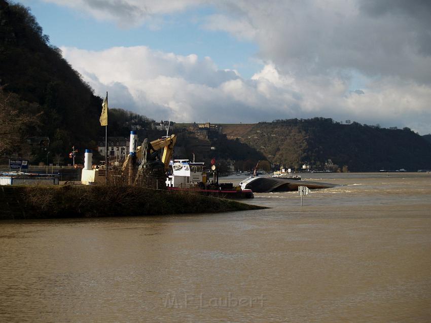 Schiff gesunken St Goarhausen Loreley P176.jpg